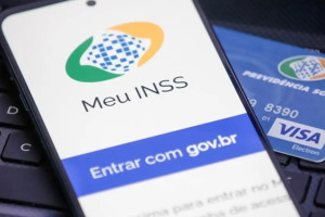 Governo Federal ressarciu R$ 2,3 bilhões a aposentados e pensionistas Governo Federal ressarciu R$ 2,3 bilhões a aposentados e pensionistas